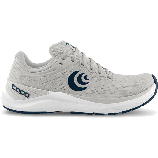 Men's Topo Athletic Ultrafly 4, Grey/Navy, 10.5 D Medium